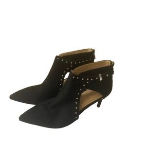 Jaclyn Smith Black Studded Heeled Boots